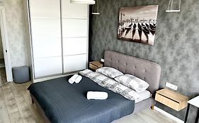 Modern And Vintage Apartment Close To Center